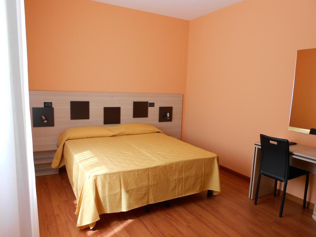 Alta Marea Hotel Gioiosa Marea Zewnętrze zdjęcie